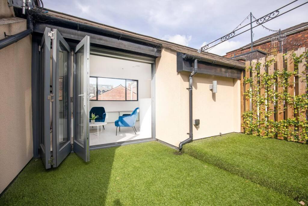 Central Townhouse With Roof Terrace Manchester Eksteriør bilde